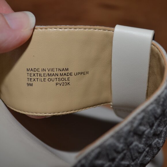 Michael Kors Verity Monogram Natural beige espadrille wedge sandals, 9M - Picture 10 of 10